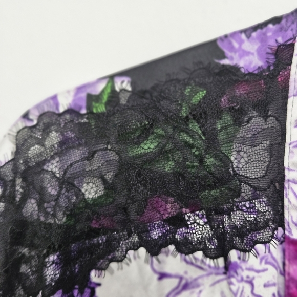 Victoria’s Secret XS Floral Lavender Purple Lace Kimono Sleeve Belt Satin Robe - Picture 8 of 14